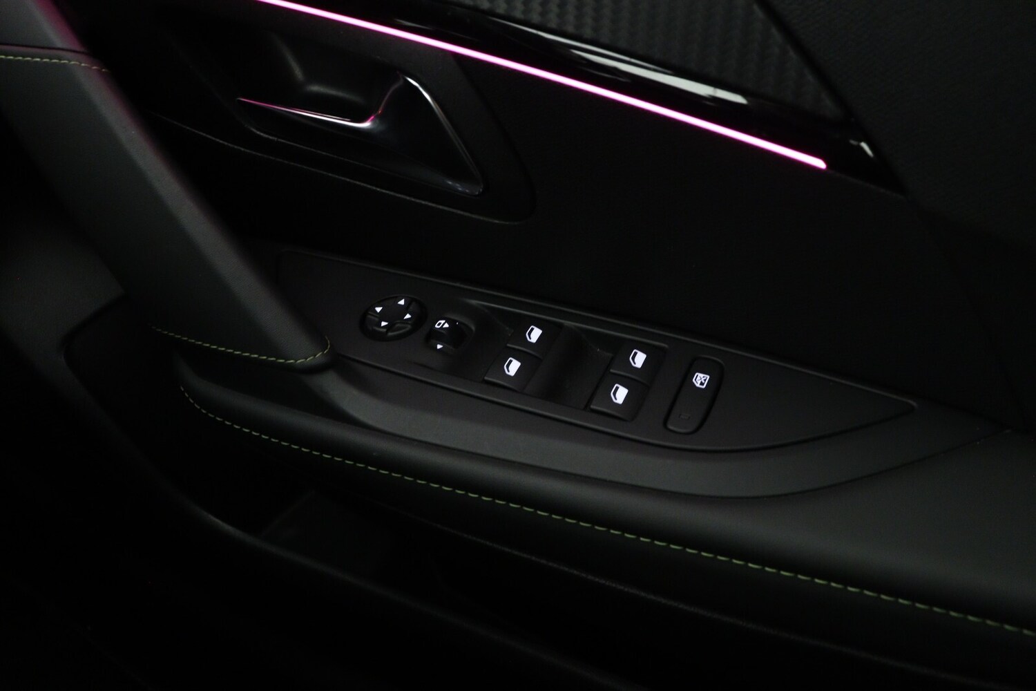 Used Peugeot 208 2023 for sale - 76609733: Photo 24