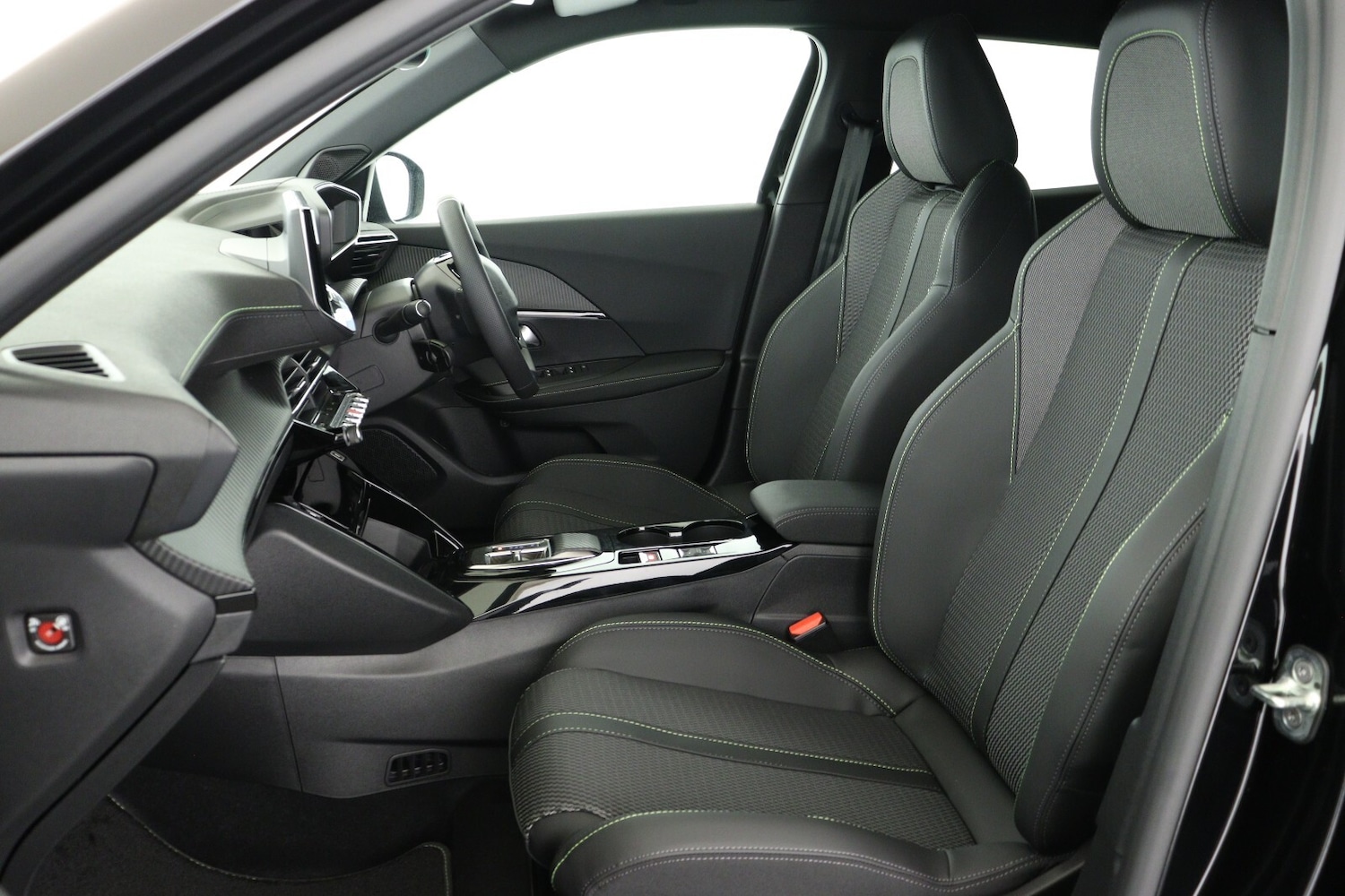 Used Peugeot 2008 2024 for sale - 77406346: Photo 11