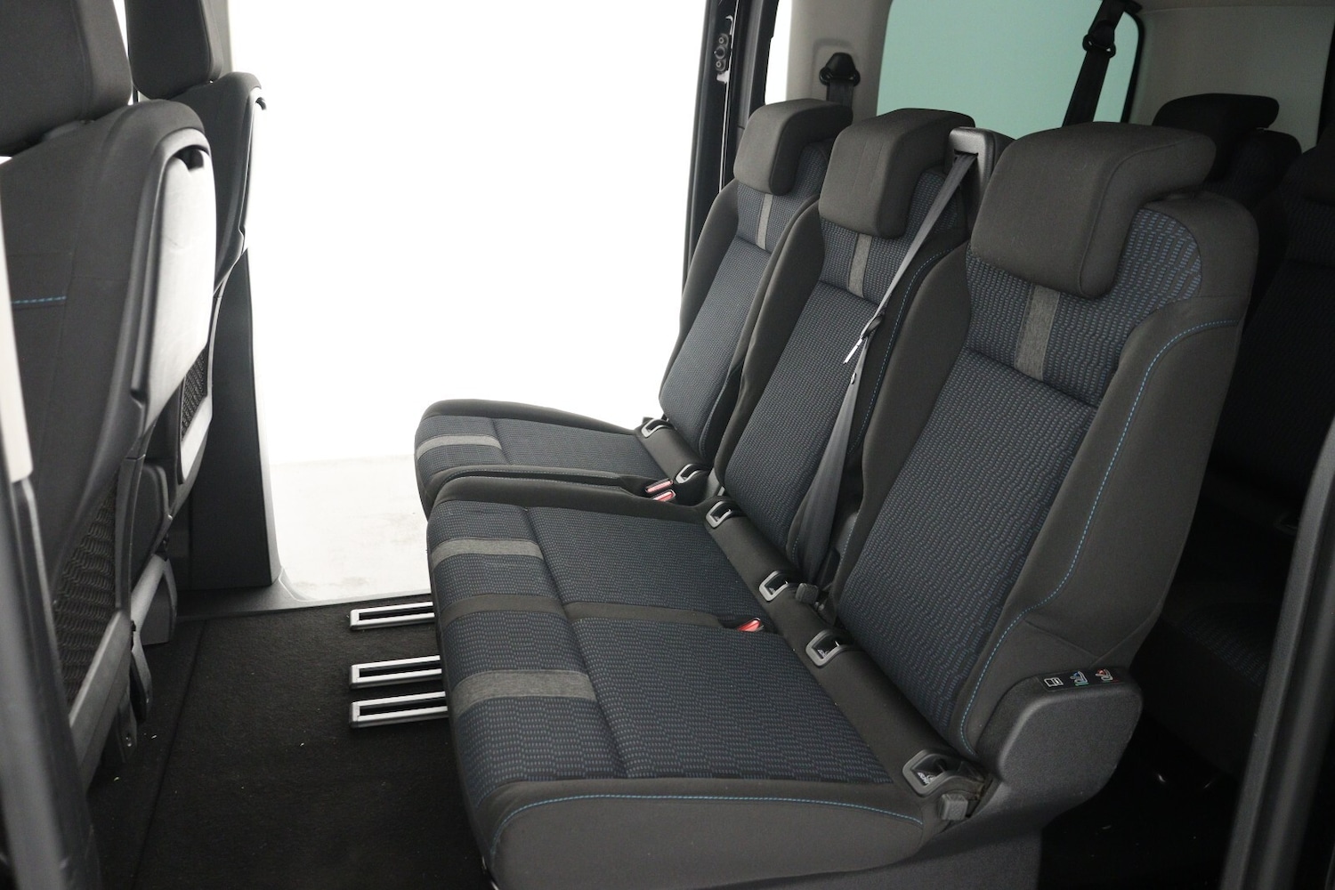 Used Peugeot Traveller 2021 for sale - 77285698: Photo 13