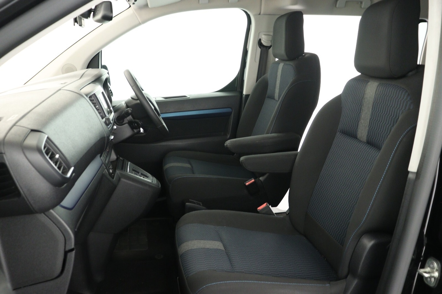 Used Peugeot Traveller 2021 for sale - 77285698: Photo 15