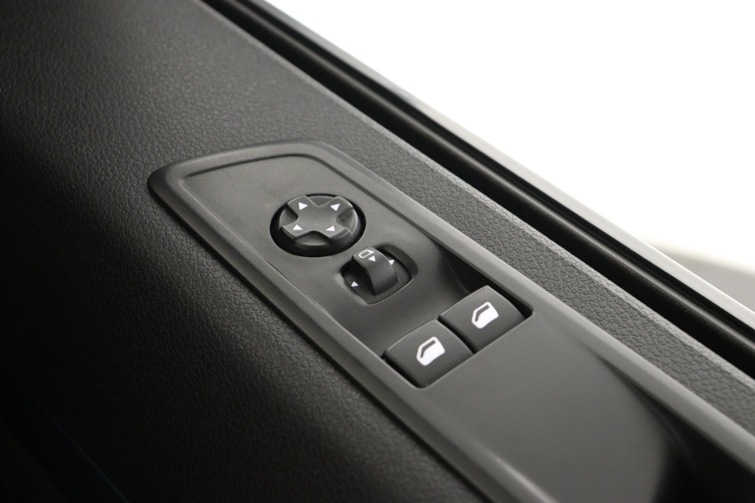 Used Peugeot Traveller 2021 for sale - 77285698: Photo 24