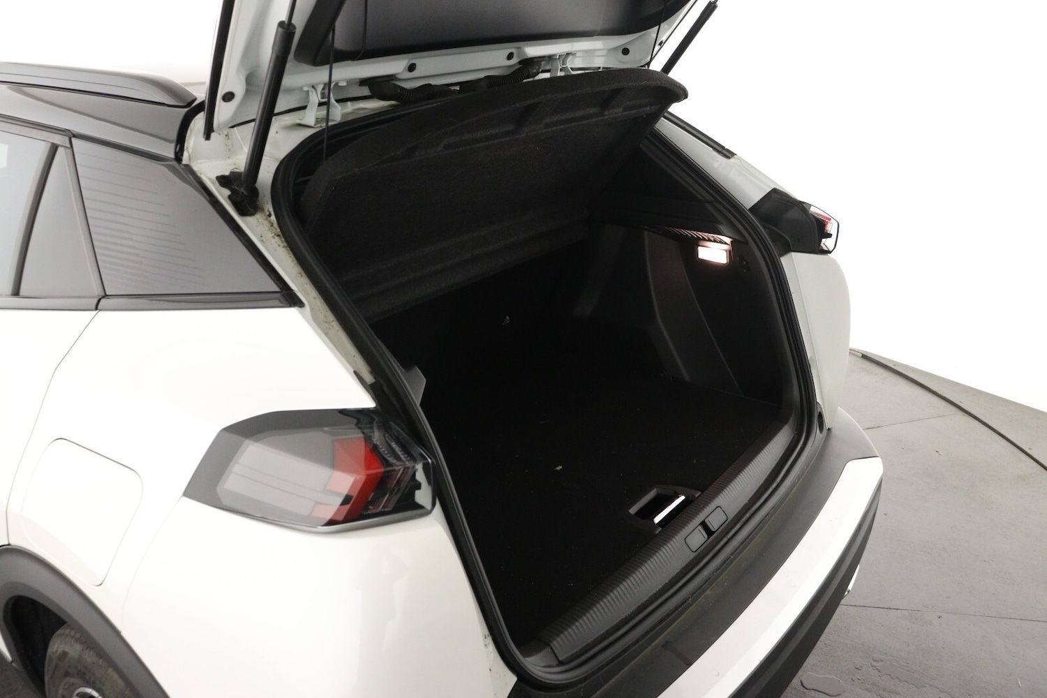 Used Peugeot 2008 2022 for sale - 76872924: Photo 10