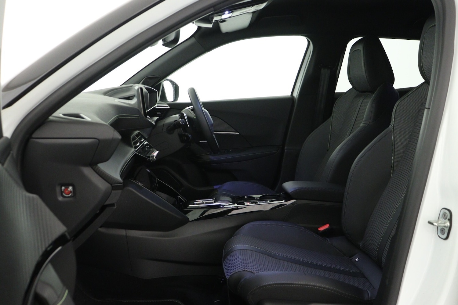 Used Peugeot 2008 2022 for sale - 76872924: Photo 12