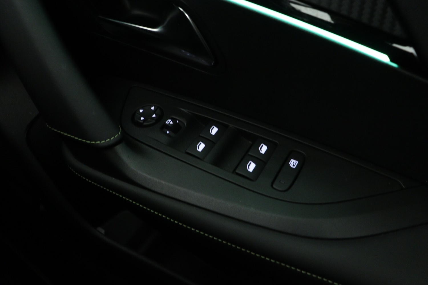 Used Peugeot 2008 2022 for sale - 76872924: Photo 23