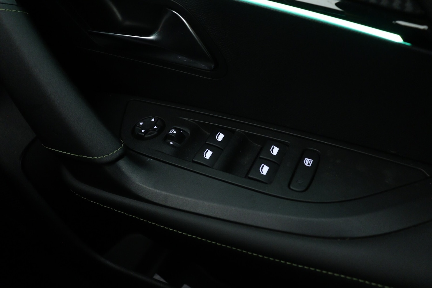 Used Peugeot 2008 2023 for sale - 76556998: Photo 23