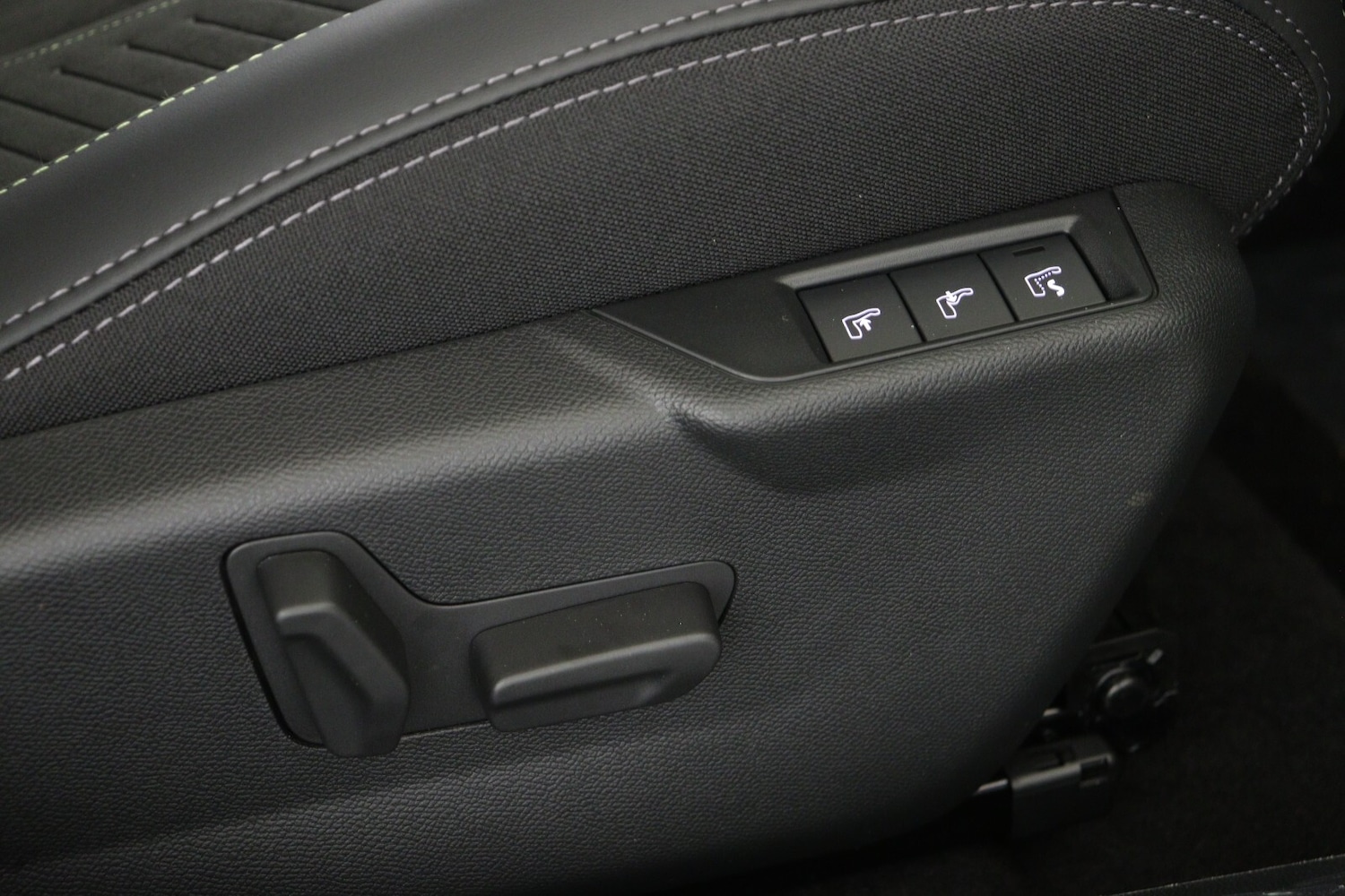 Used Peugeot 208 2024 for sale - 77105966: Photo 15