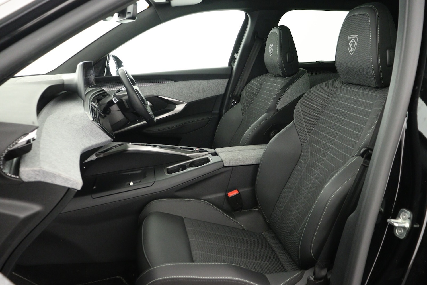 Used Peugeot 5008 2024 for sale - 77848002: Photo 12