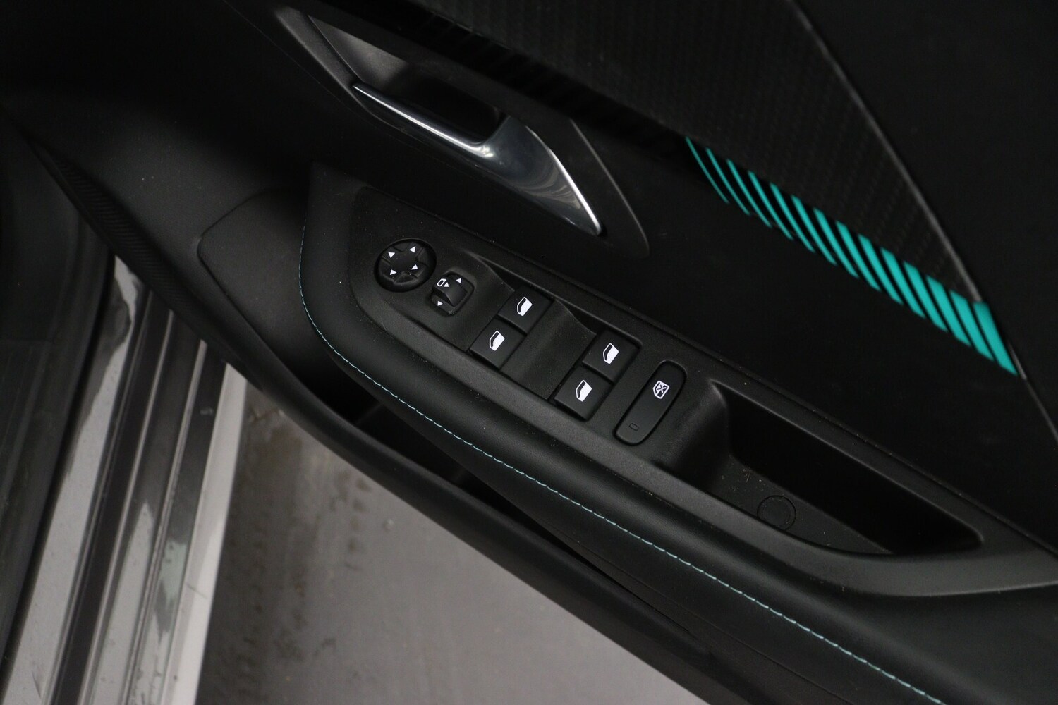 Used Peugeot 208 2022 for sale - 75921994: Photo 24