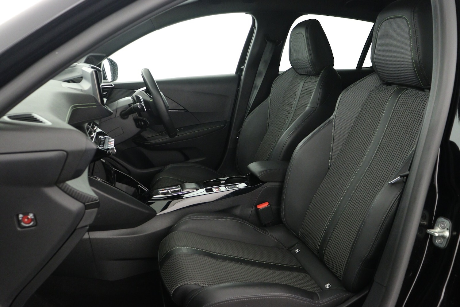 Used Peugeot 208 2023 for sale - 76870694: Photo 11