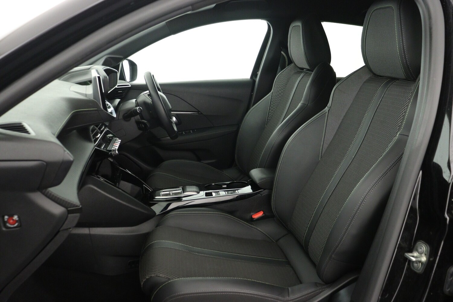 Used Peugeot 208 2024 for sale - 77532121: Photo 11