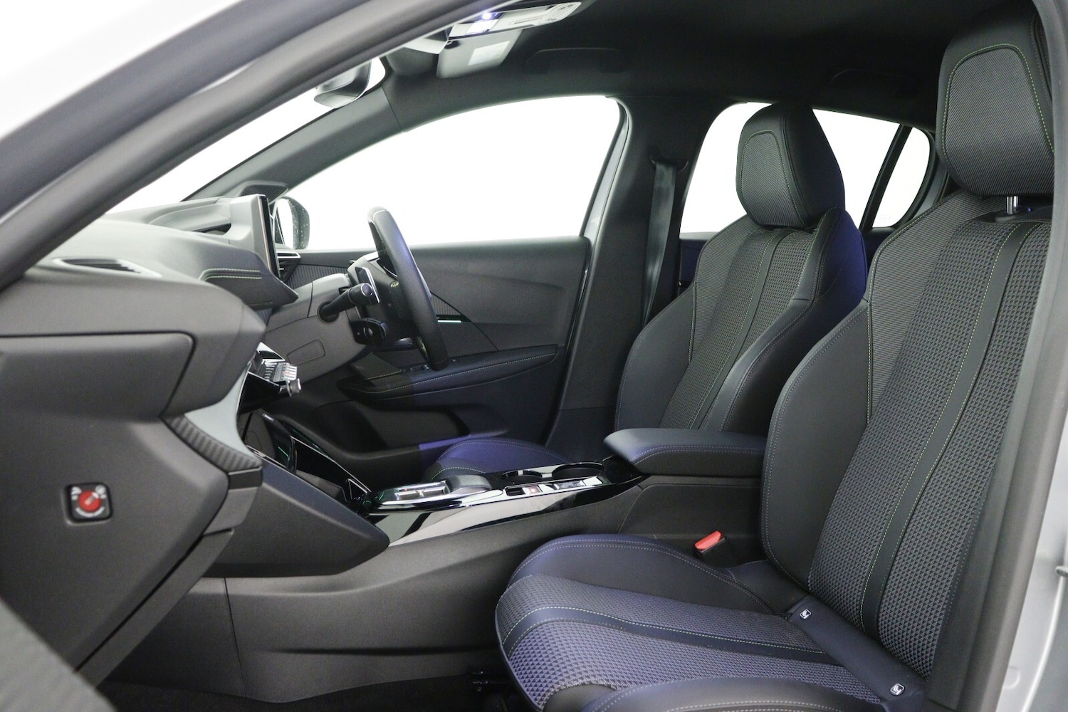 Used Peugeot 208 2023 for sale - 76870524: Photo 11