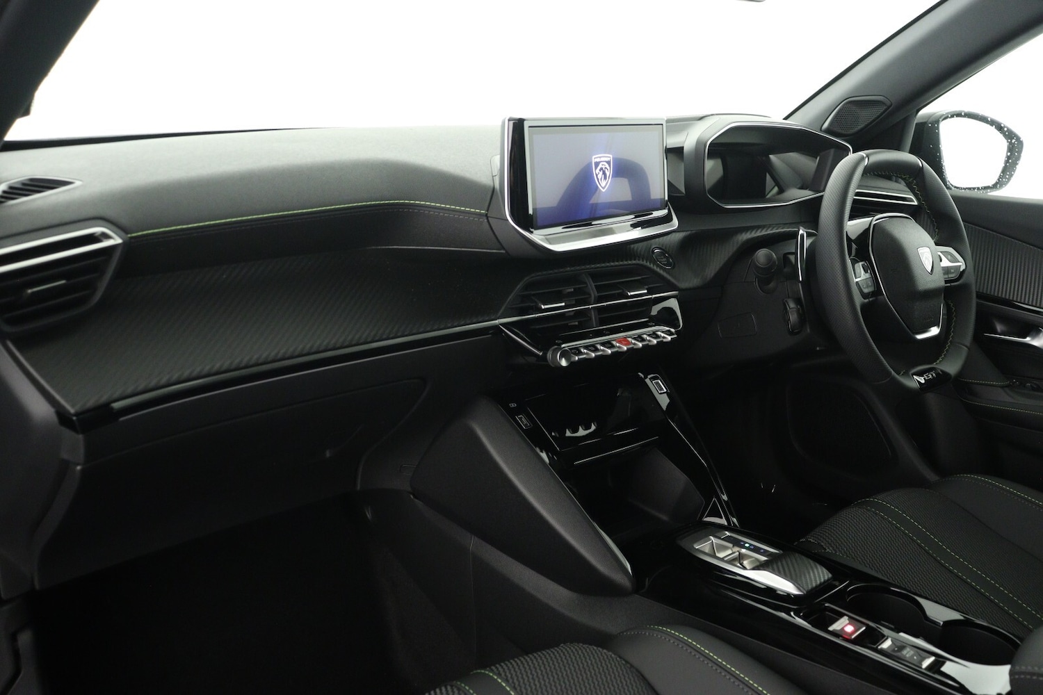 Used Peugeot 2008 2025 for sale - 76870647: Photo 11