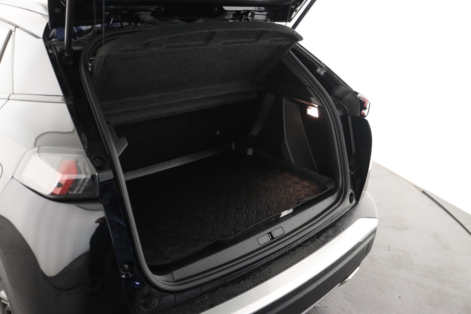 Used Peugeot 2008 2023 for sale - 77137620: Photo 10