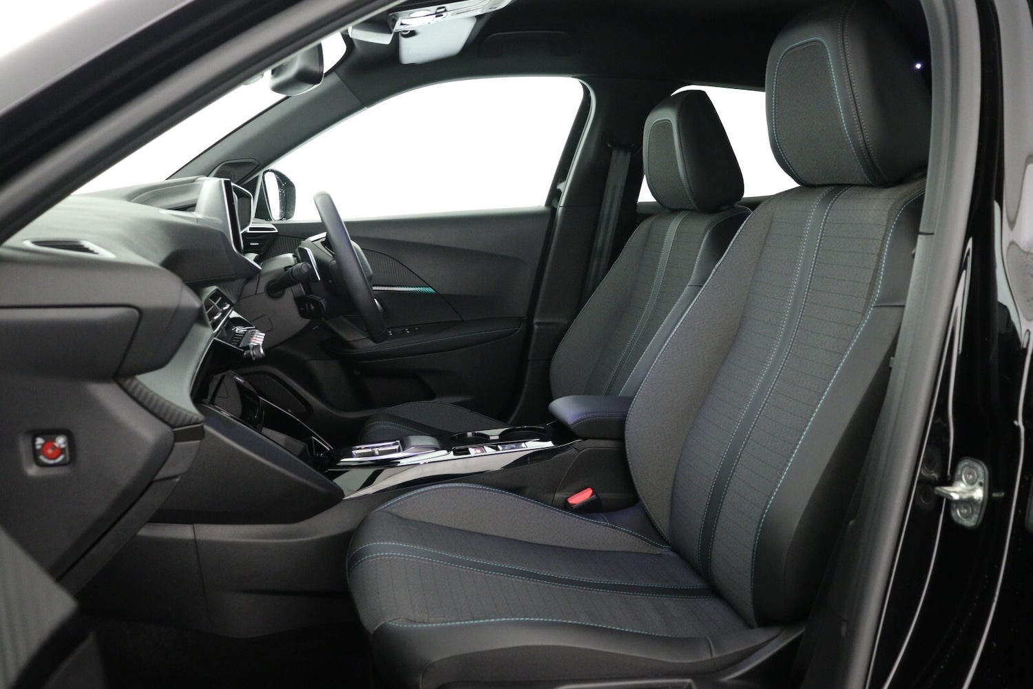 Used Peugeot 2008 2023 for sale - 77137620: Photo 11