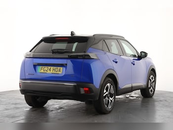 Used Peugeot 2008 2024 for sale - 77619119: Photo