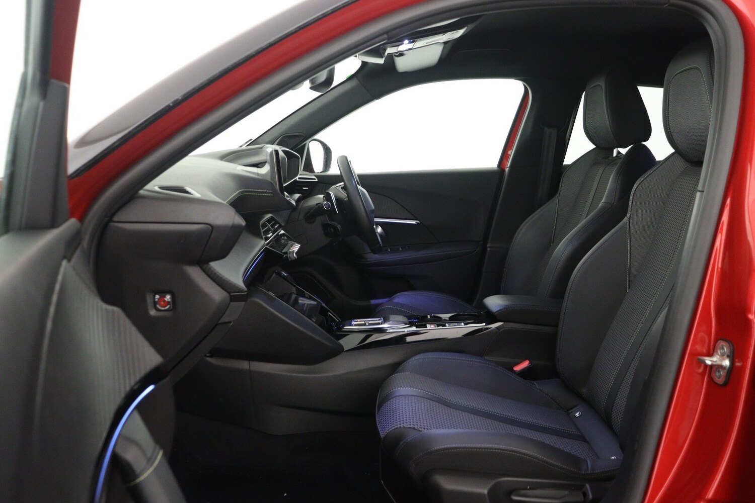 Used Peugeot 2008 2022 for sale - 77449789: Photo 12