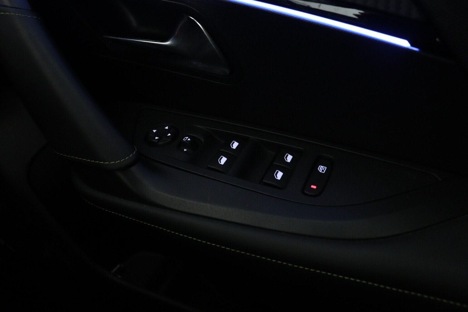 Used Peugeot 2008 2022 for sale - 77449789: Photo 25