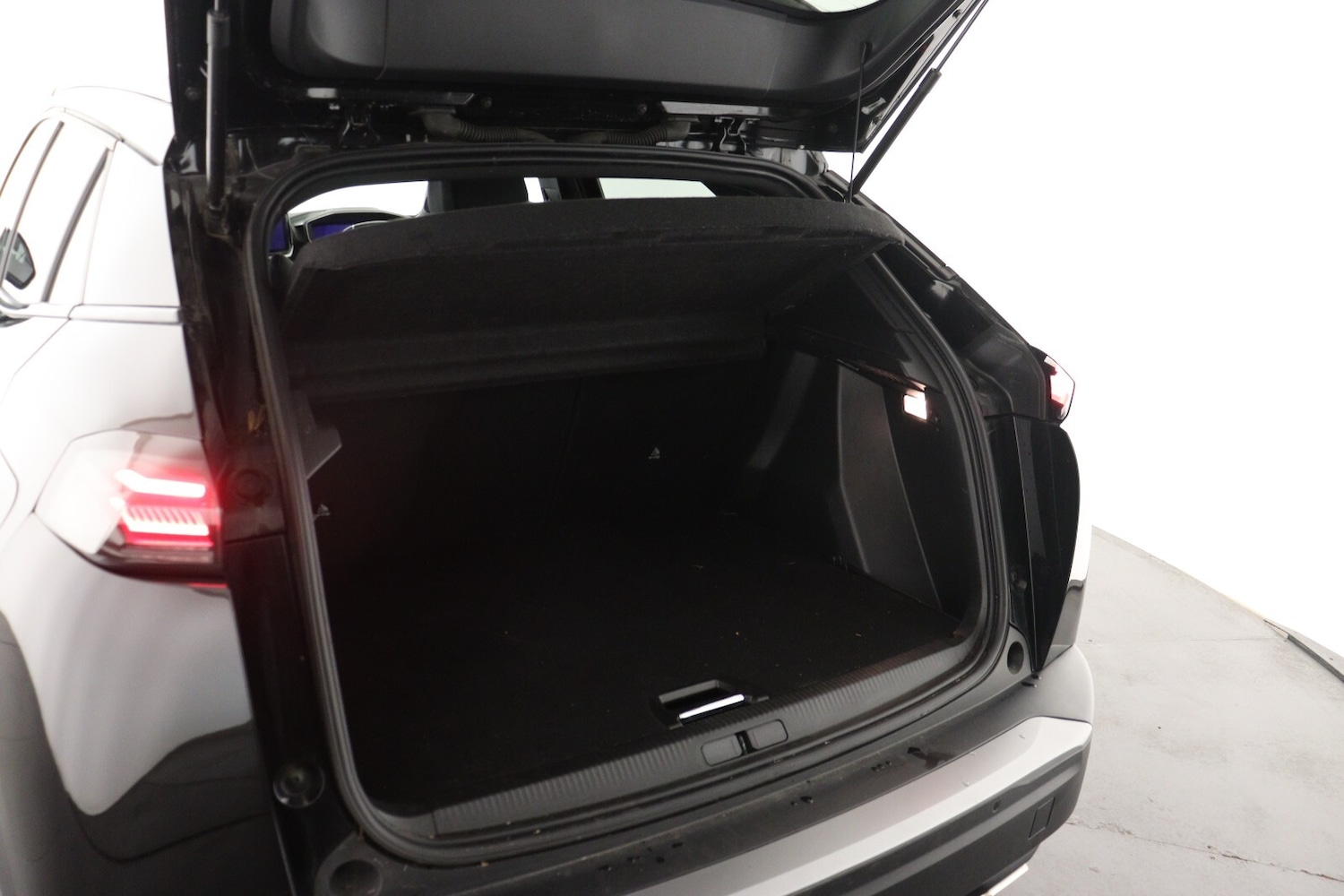 Used Peugeot 2008 2023 for sale - 76872699: Photo 10