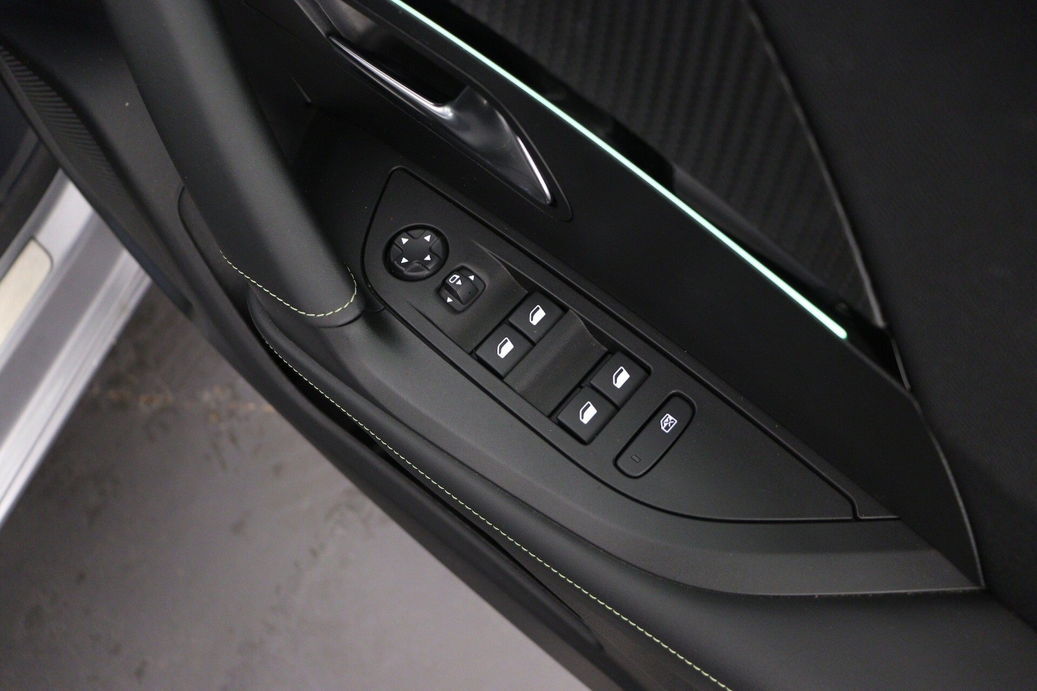 Used Peugeot 2008 2023 for sale - 76871900: Photo 21