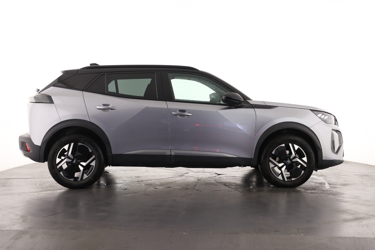 Used Peugeot 2008 2023 for sale - 76871900: Photo 4