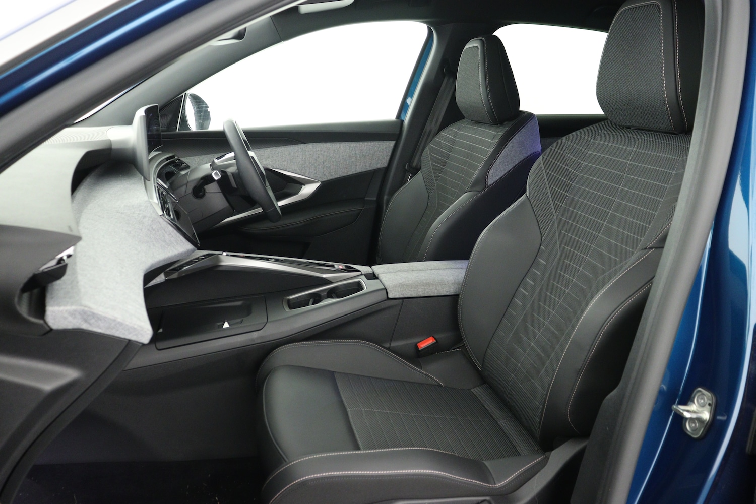 Used Peugeot 3008 2025 for sale - 76872134: Photo 11