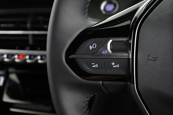 Used Peugeot 2008 2024 for sale - 75763823: Photo 24