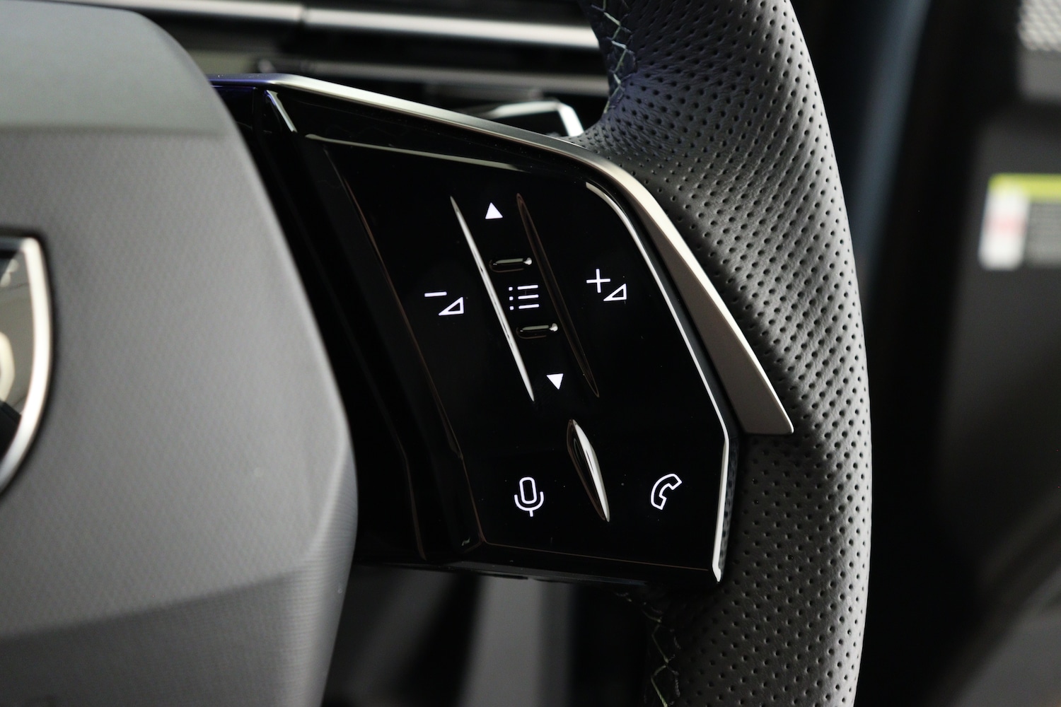 Used Peugeot 5008 2025 for sale - 76615427: Photo 30