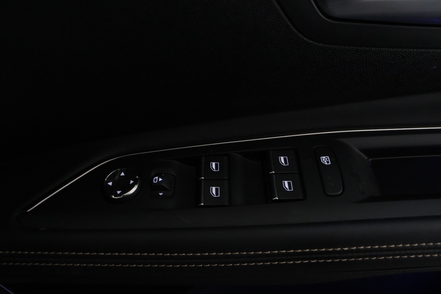 Used Peugeot 5008 2023 for sale - 76871690: Photo 24