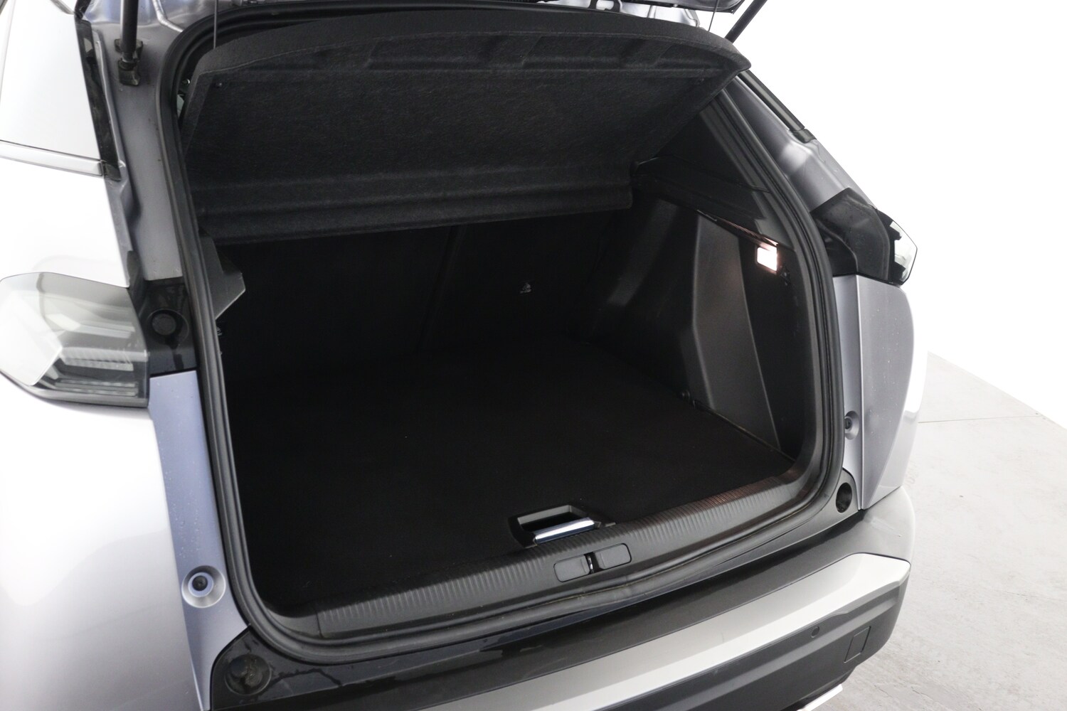 Used Peugeot 2008 2024 for sale - 77565463: Photo 10