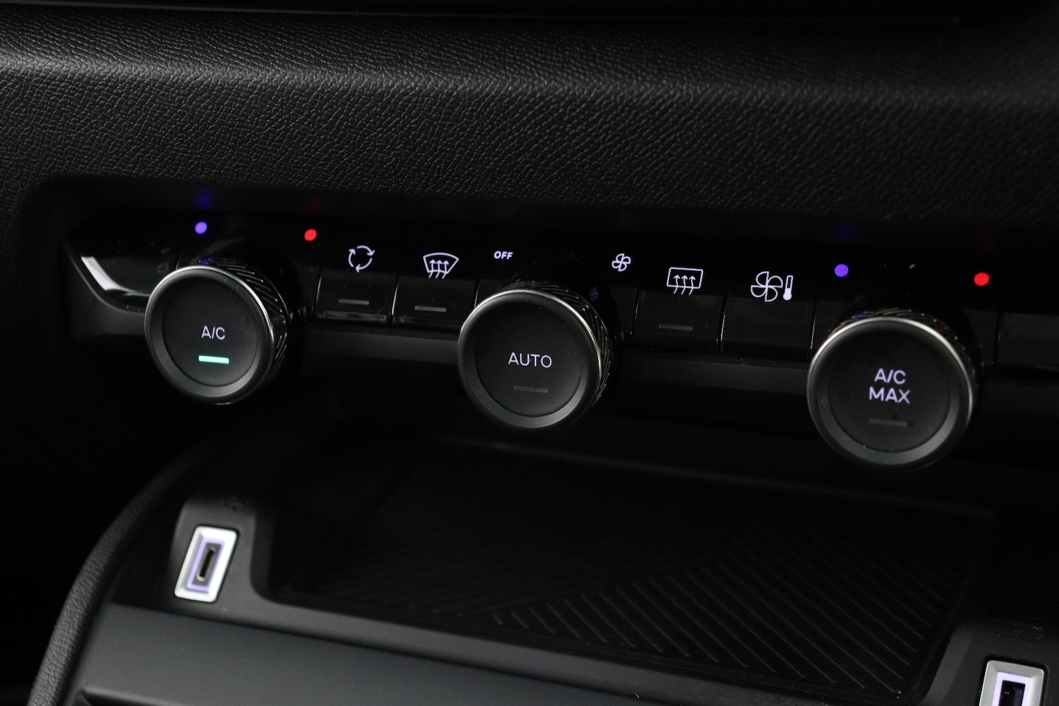 Used Citroen C4 2023 for sale - 76609713: Photo 21