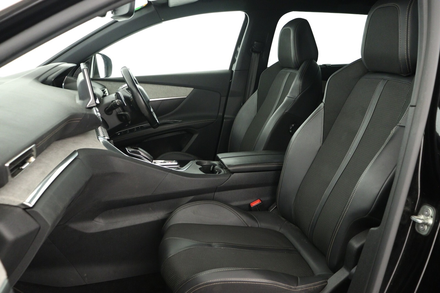 Used Peugeot 5008 2023 for sale - 77406373: Photo 11