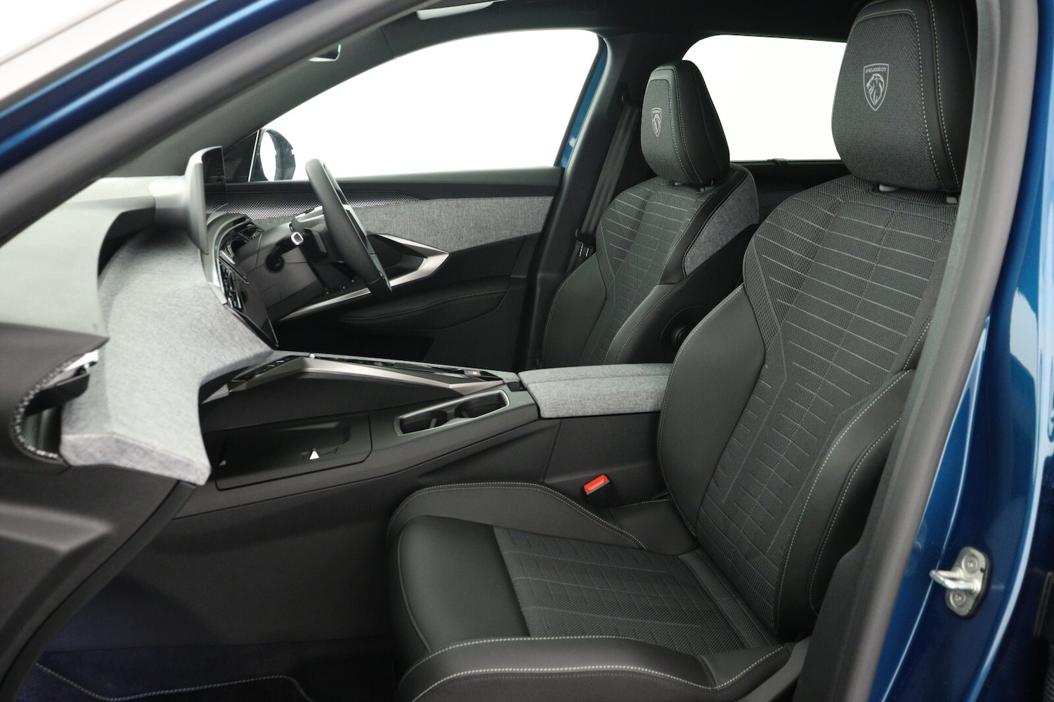 Used Peugeot 5008 2025 for sale - 77116108: Photo 13