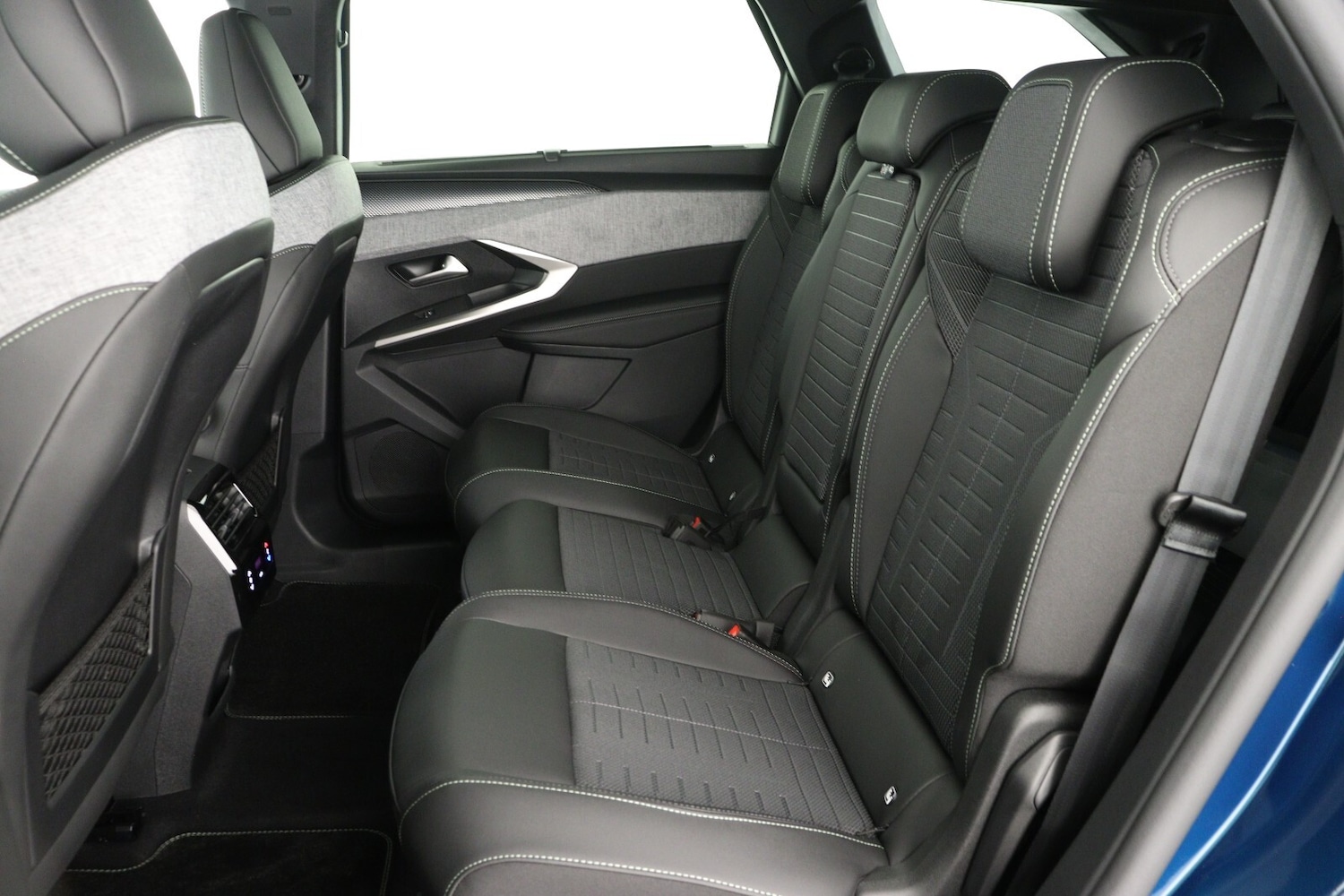 Used Peugeot 5008 2025 for sale - 77116108: Photo 16