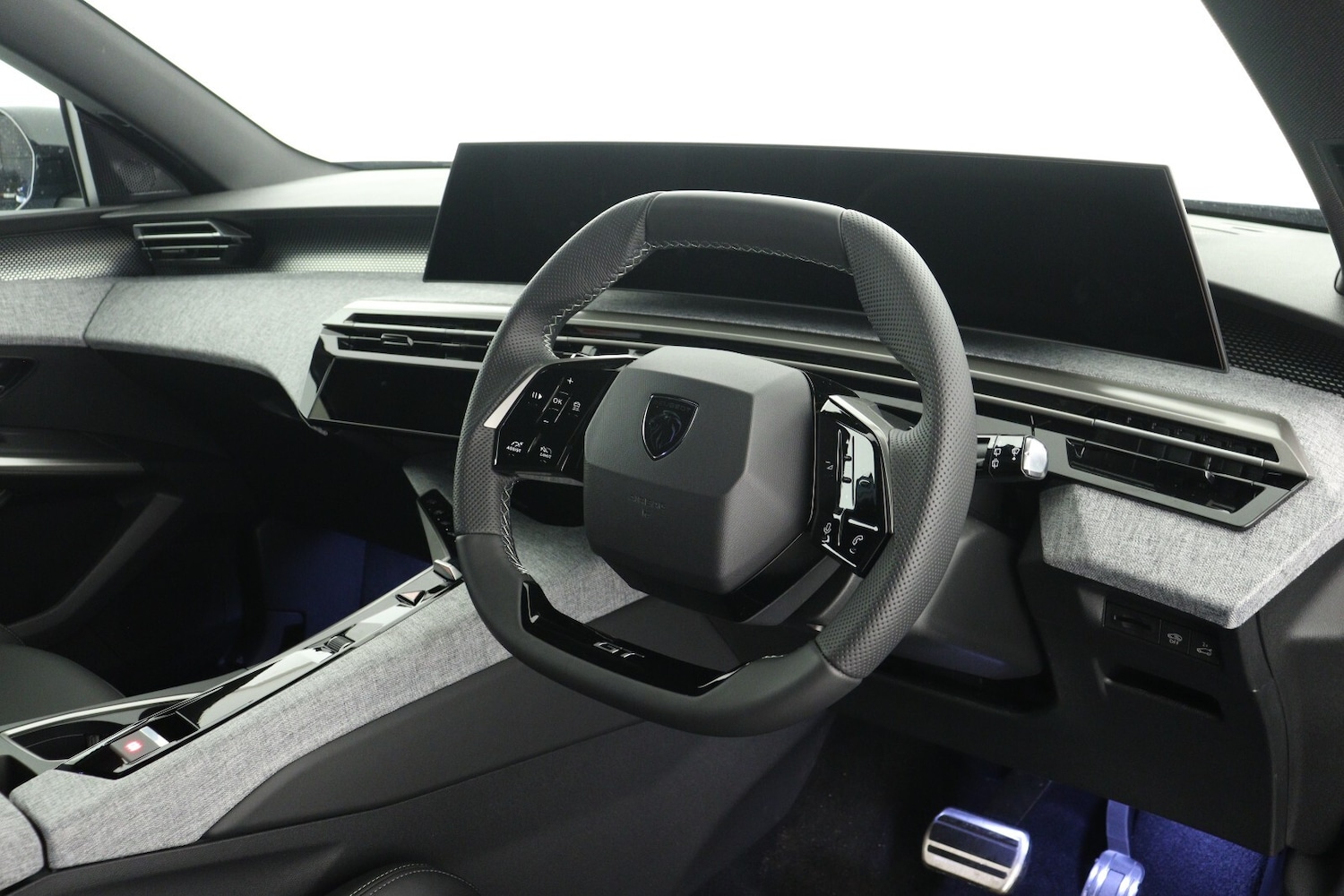 Used Peugeot 5008 2025 for sale - 77116108: Photo 18