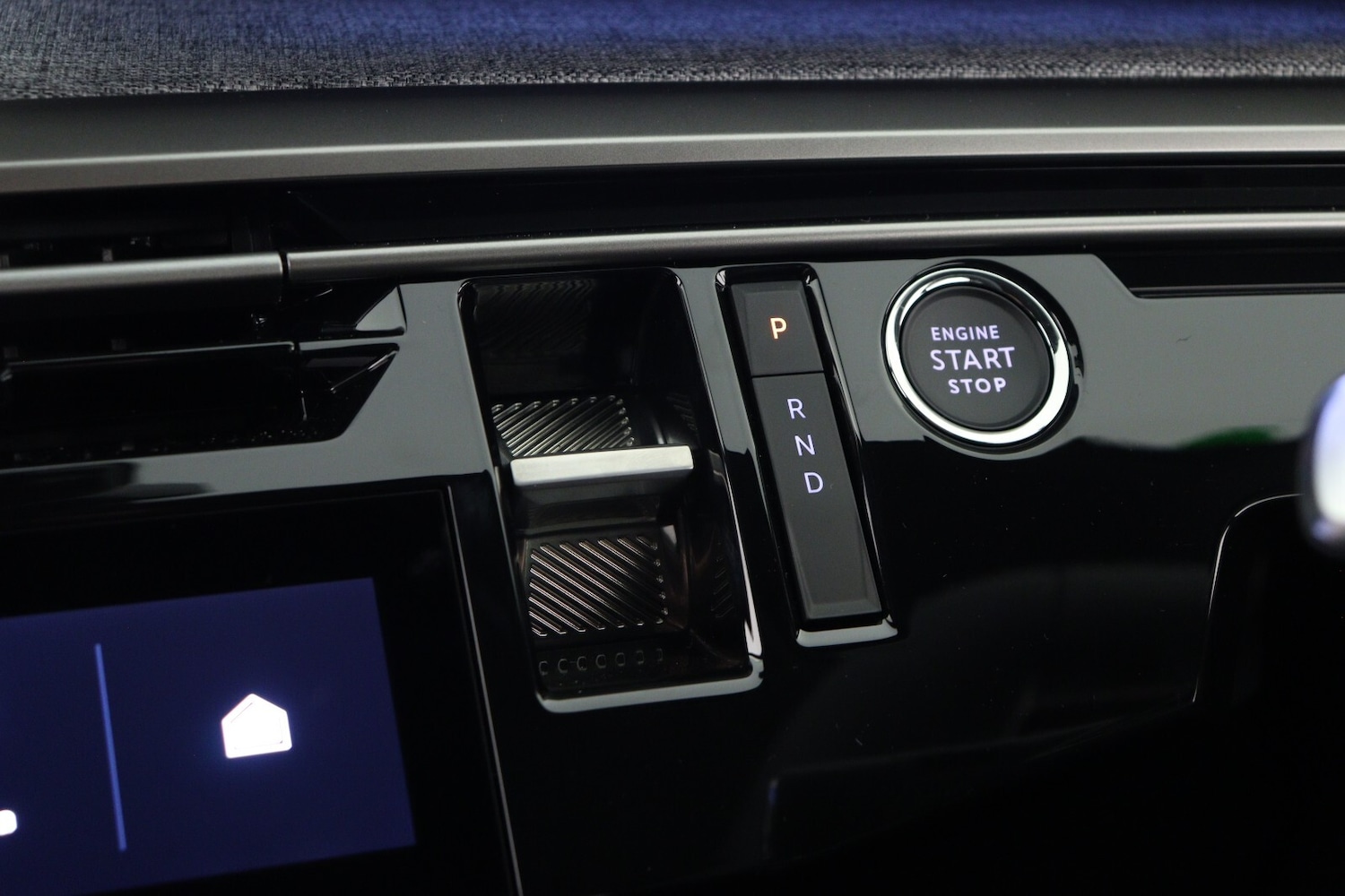 Used Peugeot 5008 2025 for sale - 77116108: Photo 25