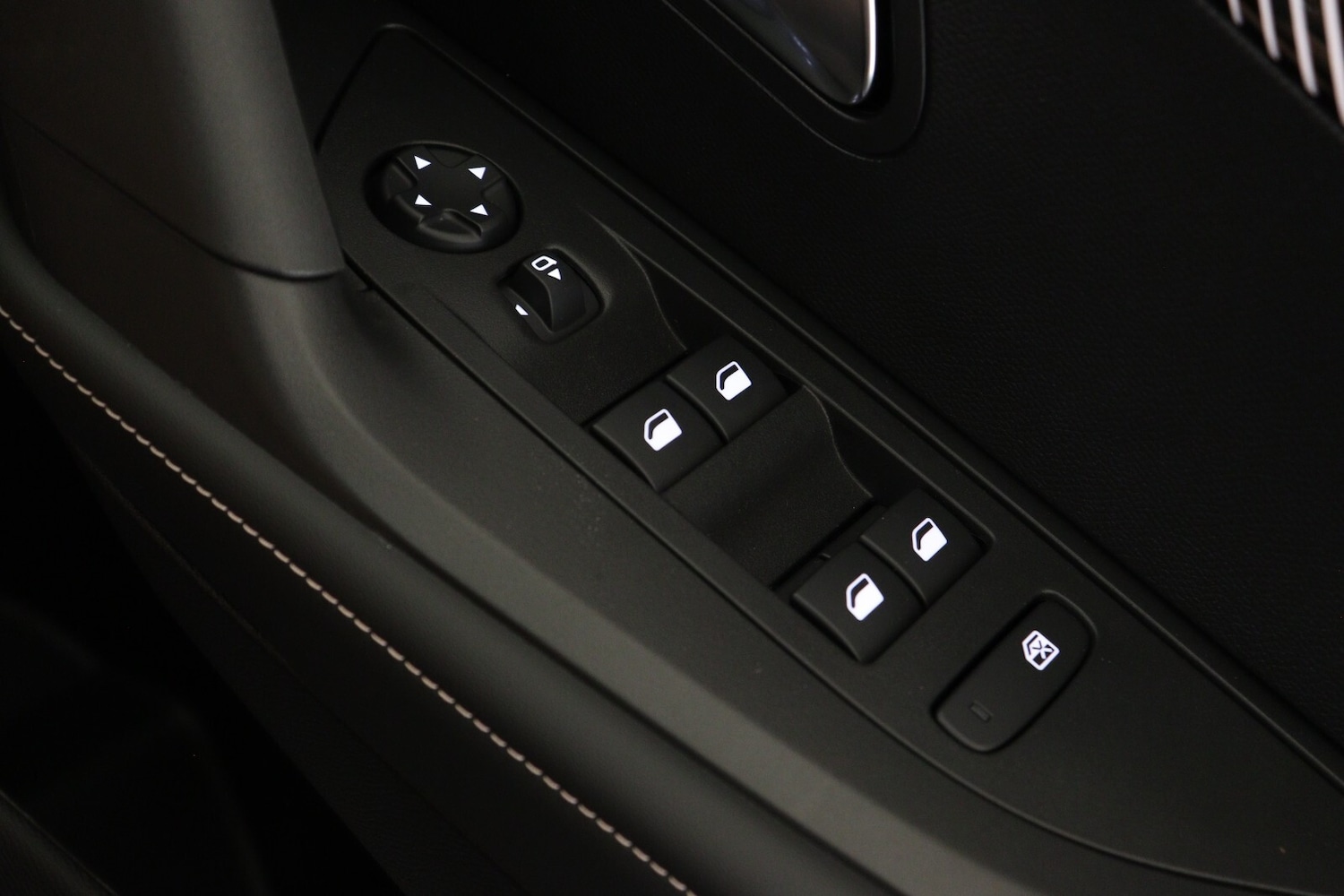 Used Peugeot 2008 2026 for sale - 76871113: Photo 25