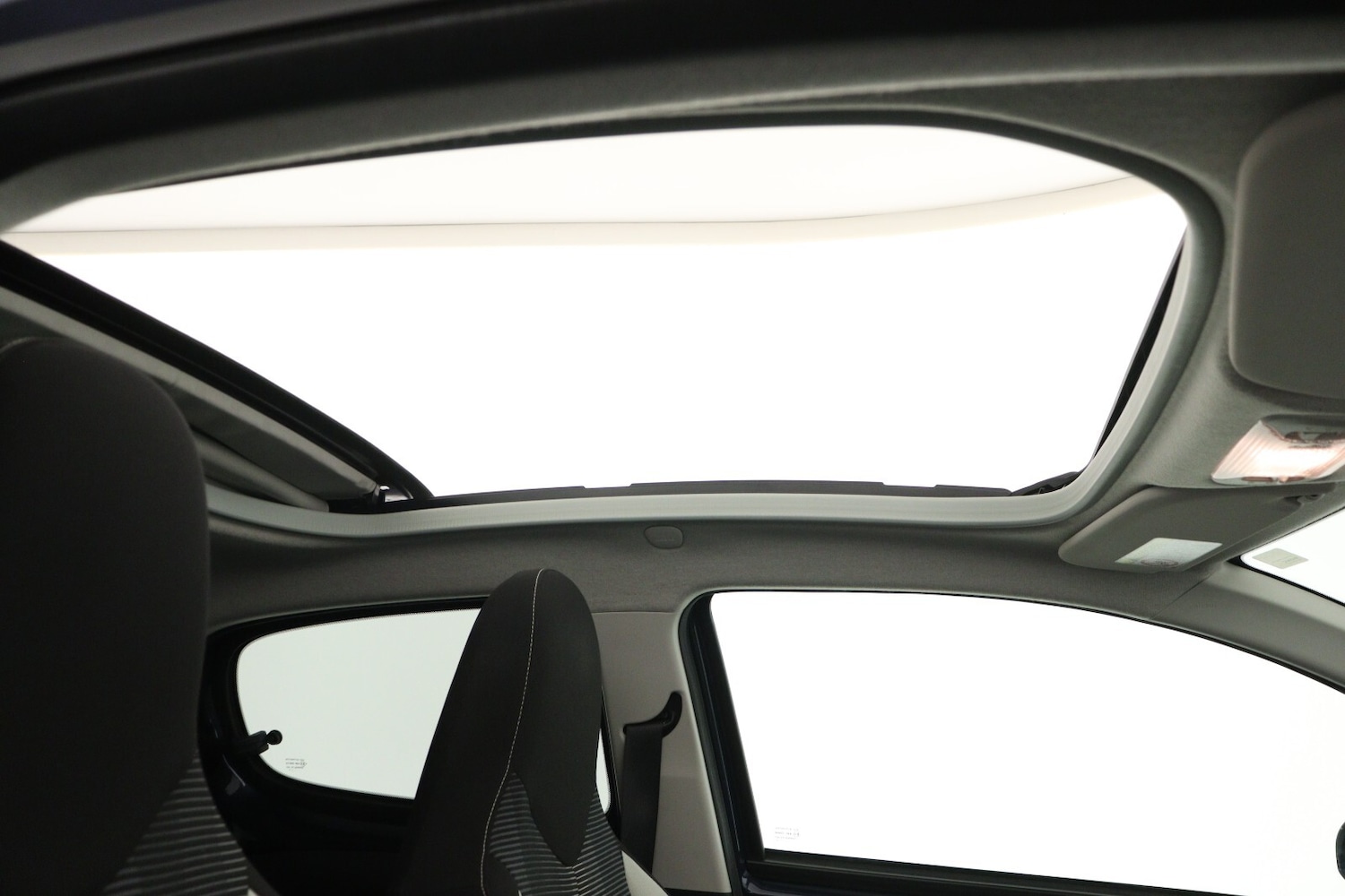 Used Peugeot 108 2017 for sale - 76717341: Photo 15