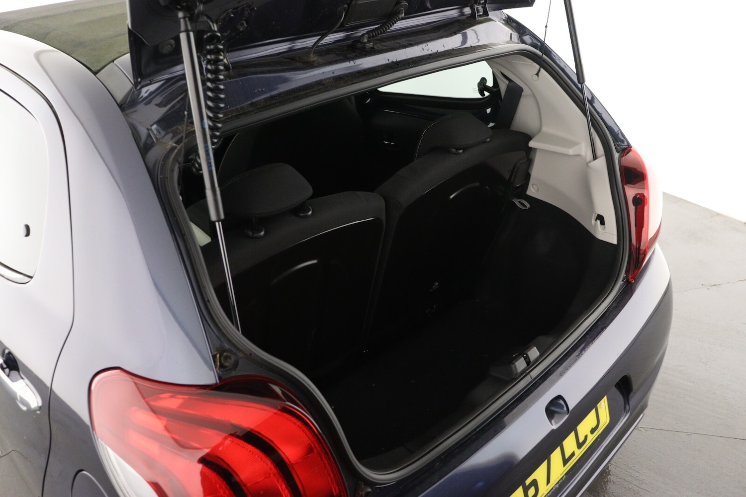 Used Peugeot 108 2017 for sale - 76717341: Photo 9