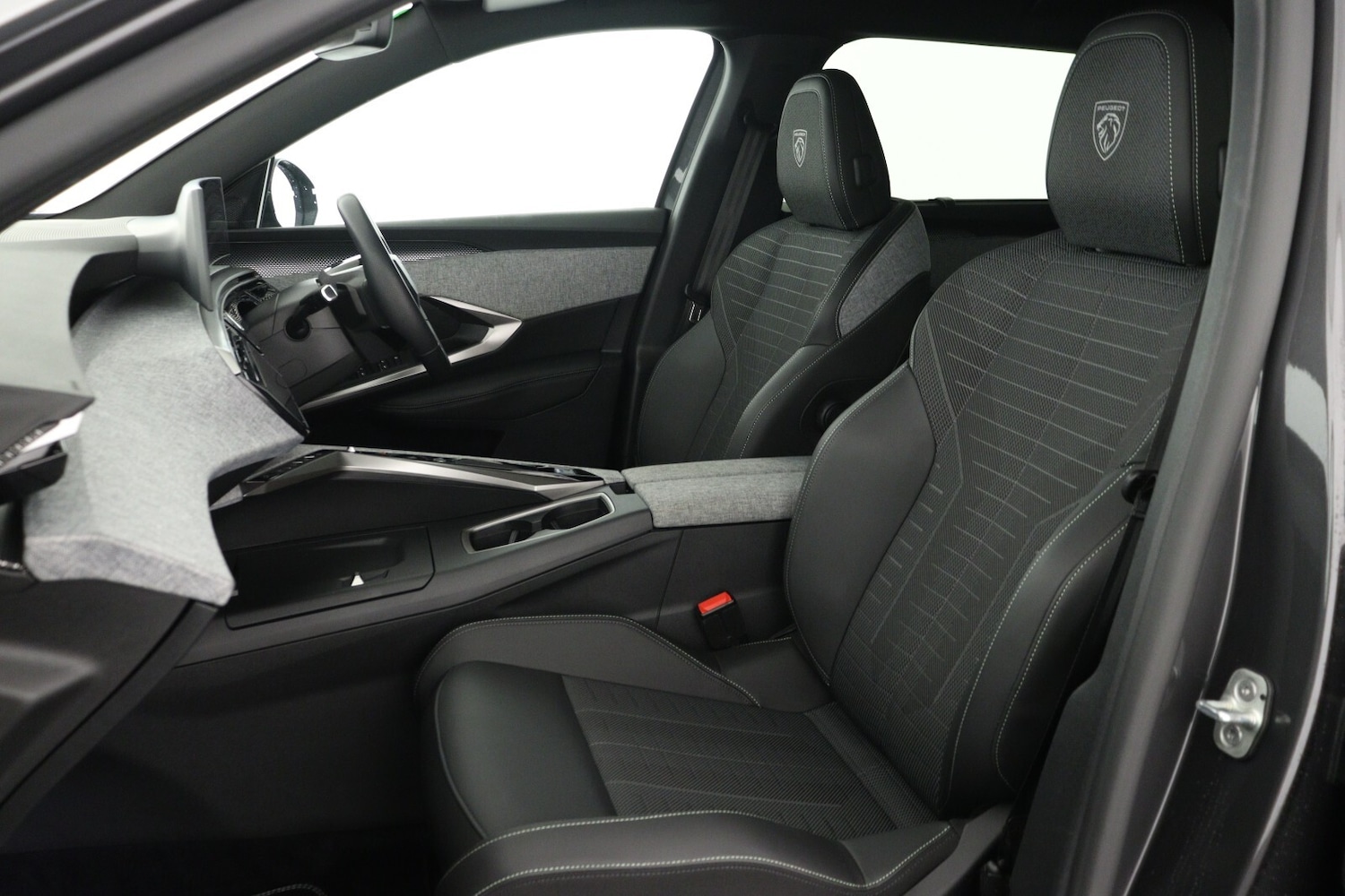 Used Peugeot 5008 2025 for sale - 77388958: Photo 12