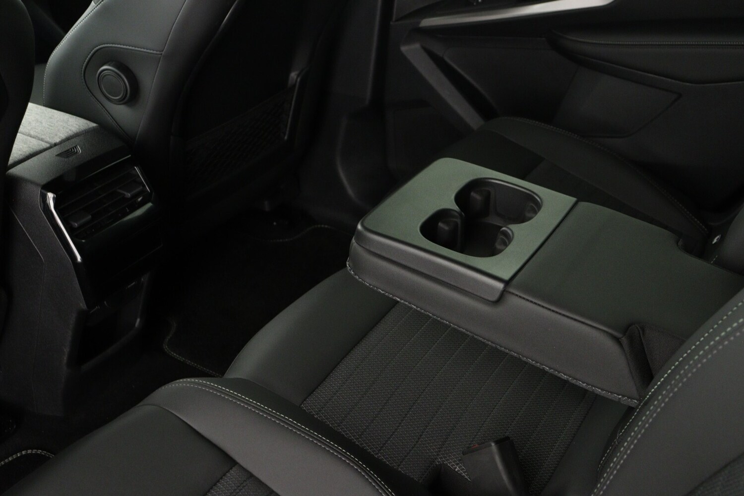 Used Peugeot 5008 2025 for sale - 77388958: Photo 16