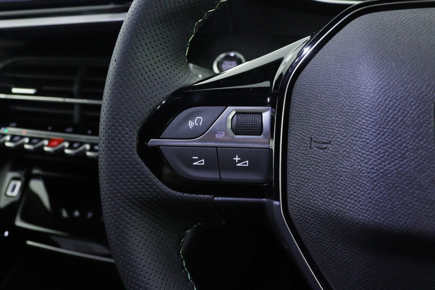 Used Peugeot 208 2025 for sale - 76615430: Photo 18