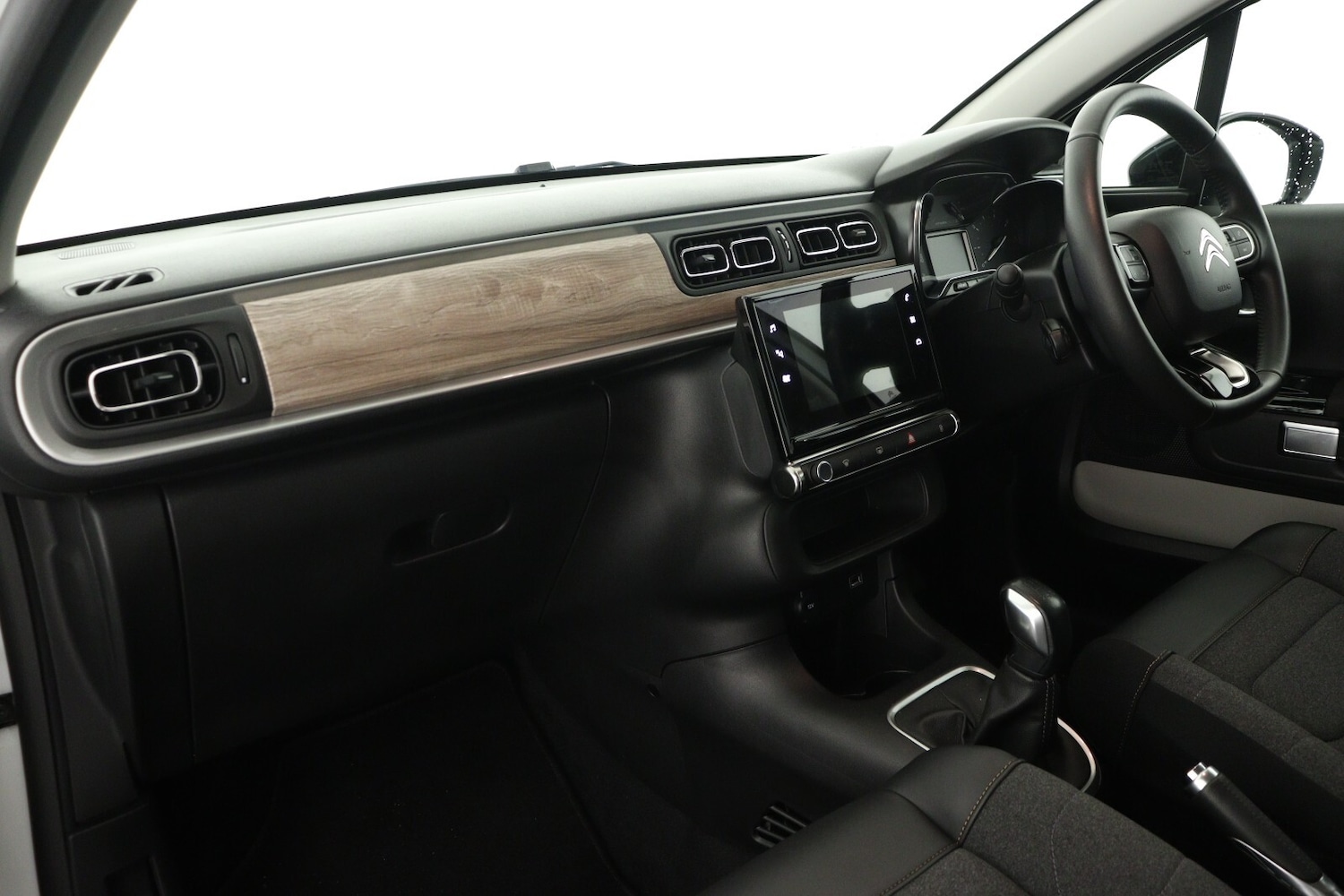 Used Citroen C3 2023 for sale - 76869449: Photo 12