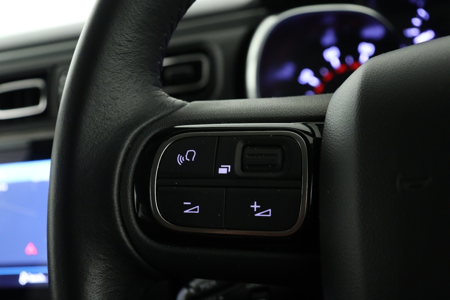 Used Citroen C3 2023 for sale - 76869449: Photo 19