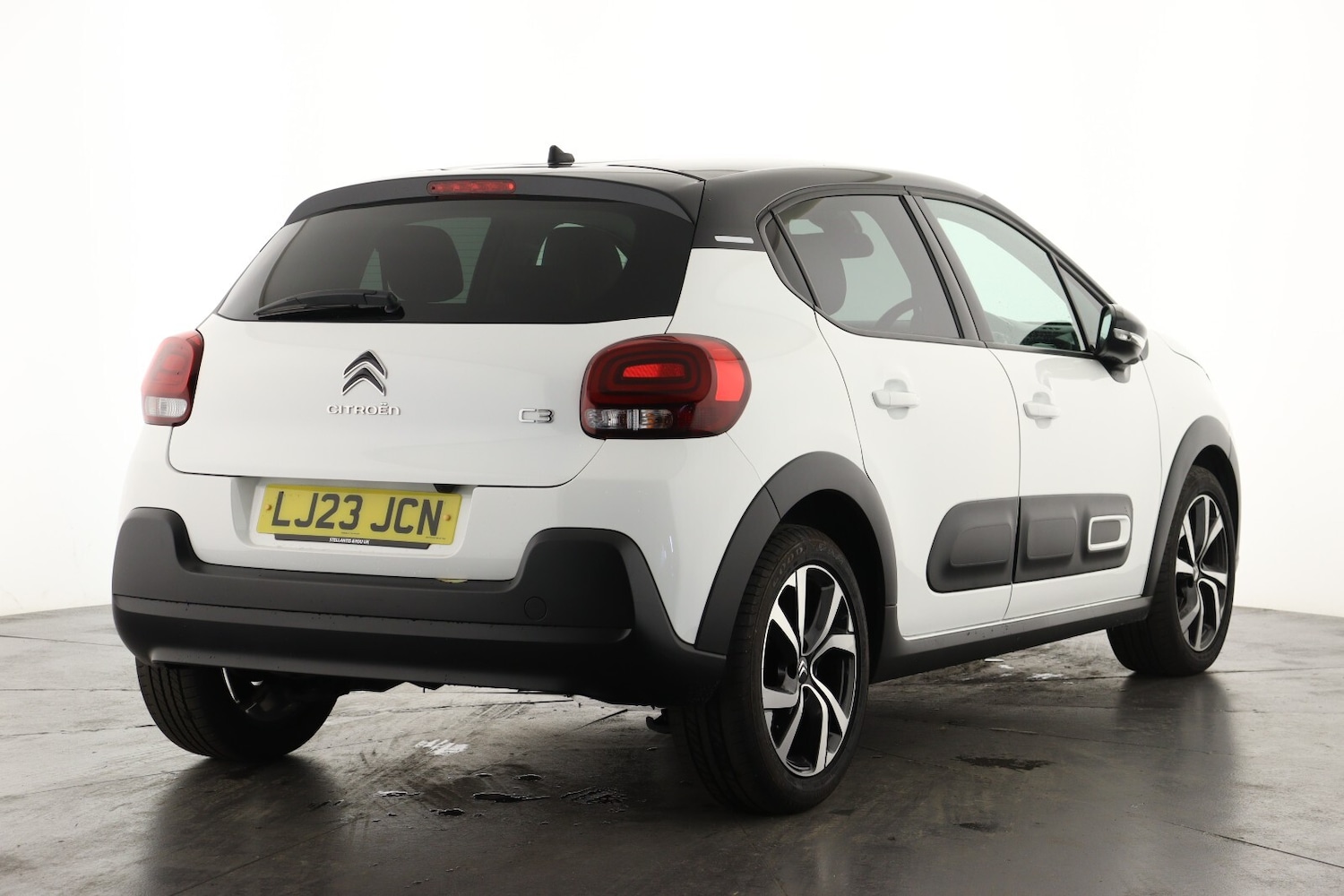 Used Citroen C3 2023 for sale - 76869449: Photo 3