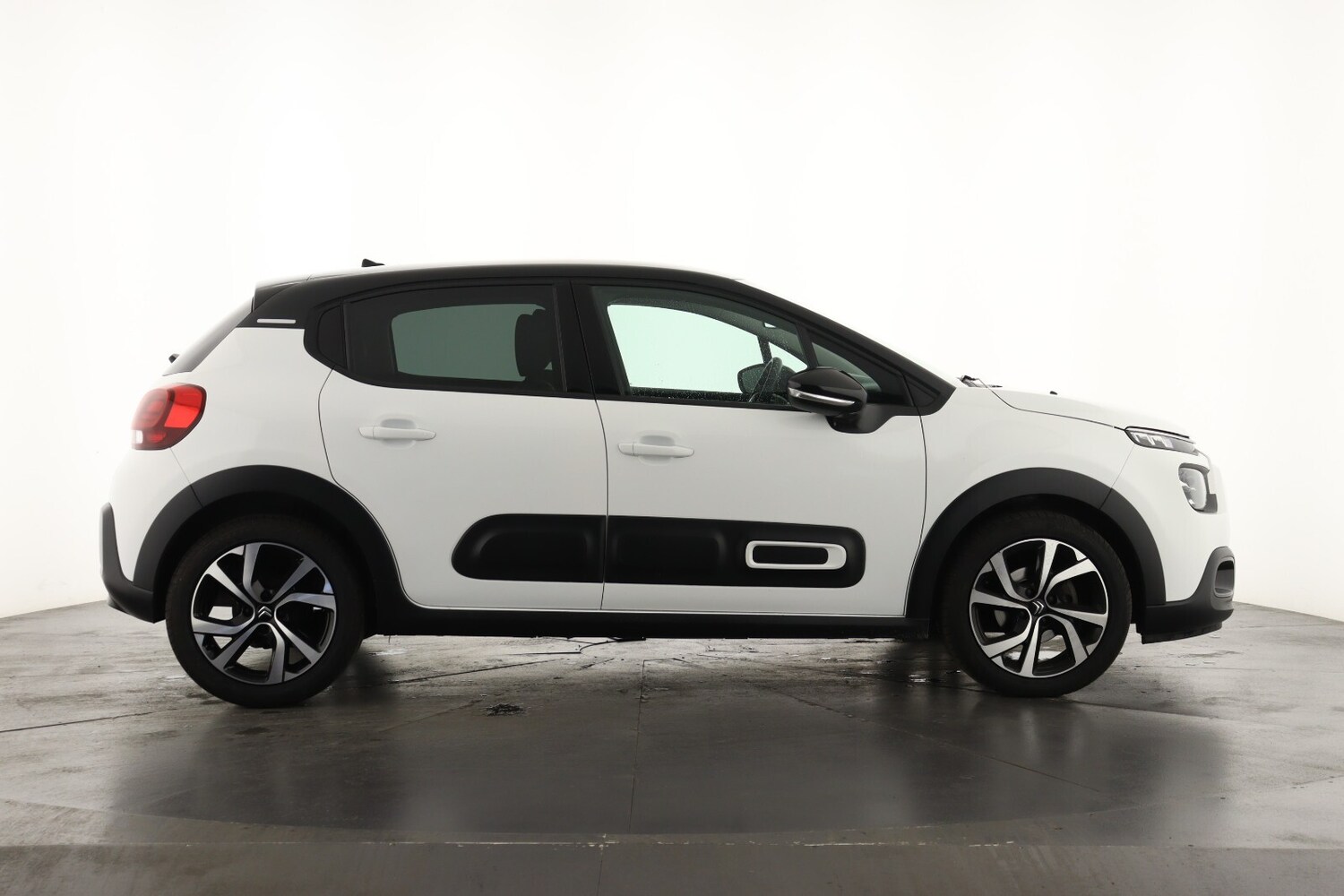 Used Citroen C3 2023 for sale - 76869449: Photo 5