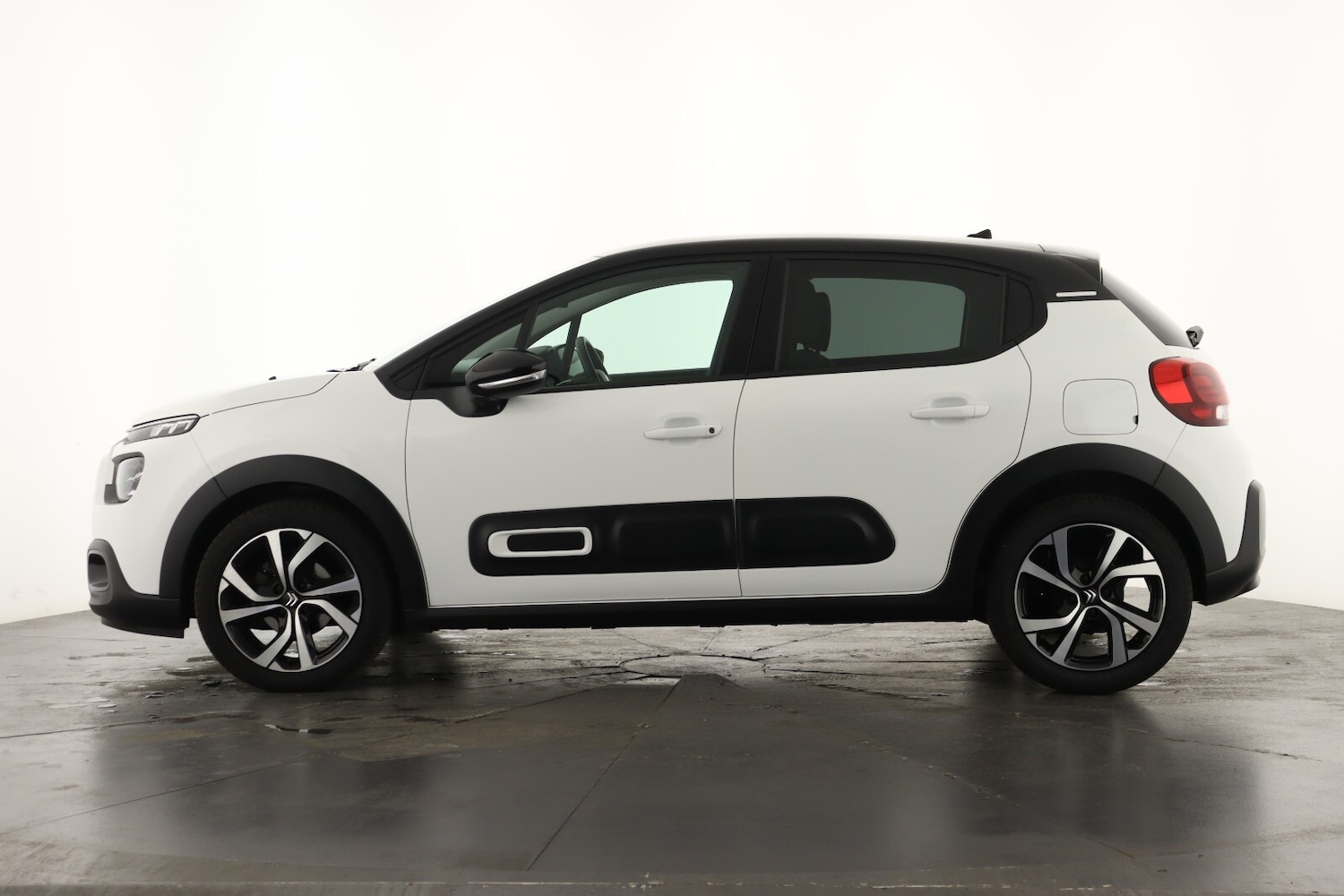 Used Citroen C3 2023 for sale - 76869449: Photo 8