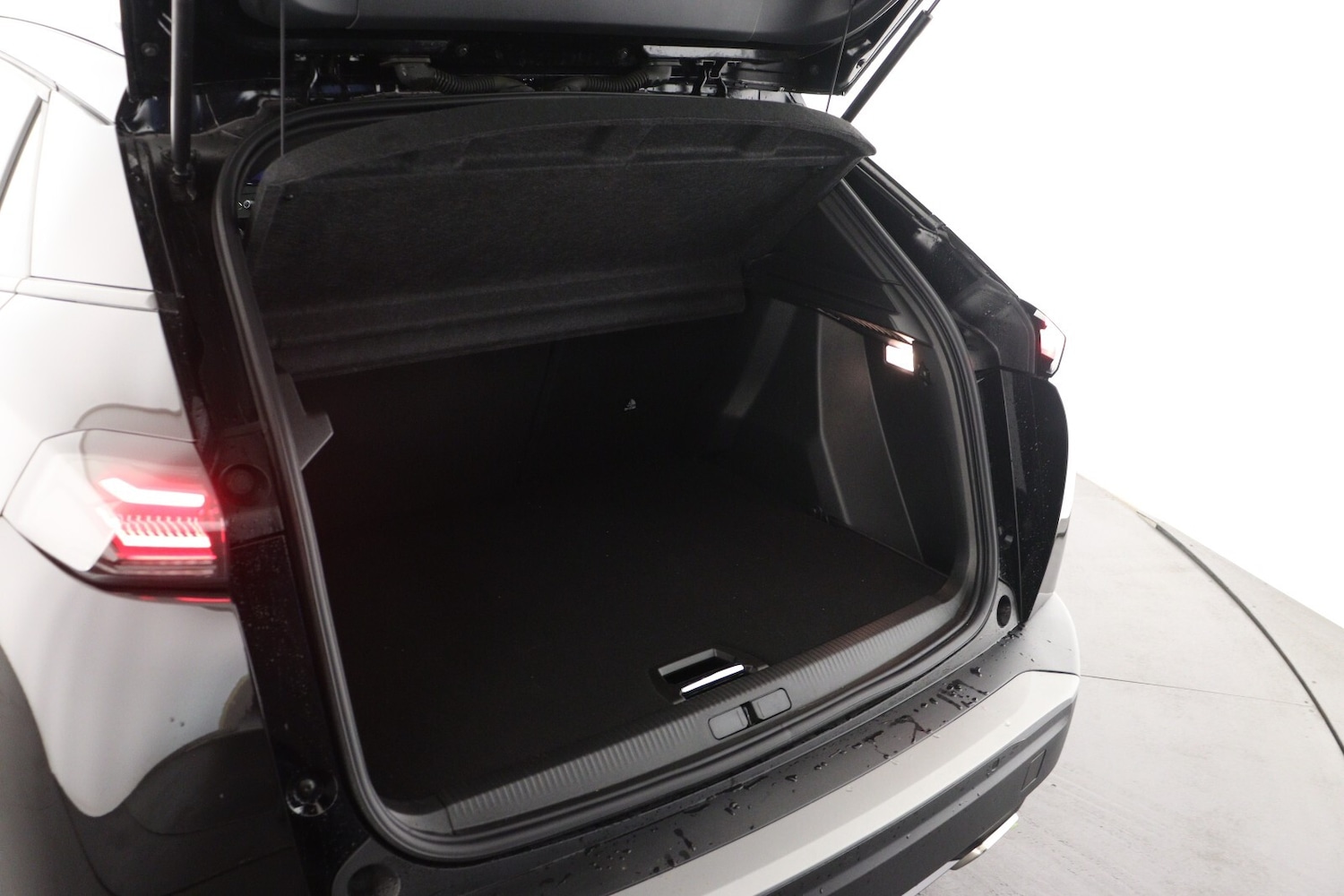 Used Peugeot 2008 2023 for sale - 76869688: Photo 10