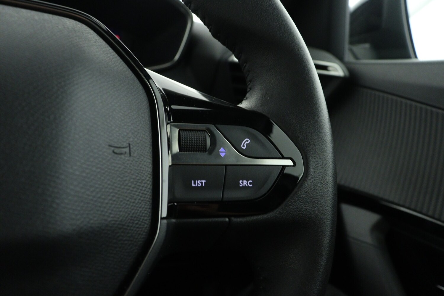 Used Peugeot 2008 2023 for sale - 76869688: Photo 21