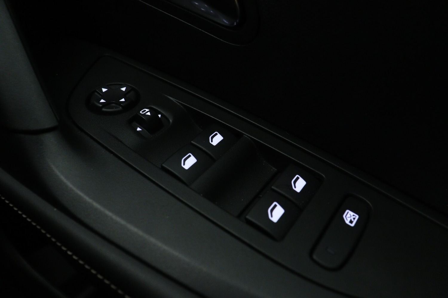 Used Peugeot 2008 2023 for sale - 76869688: Photo 23