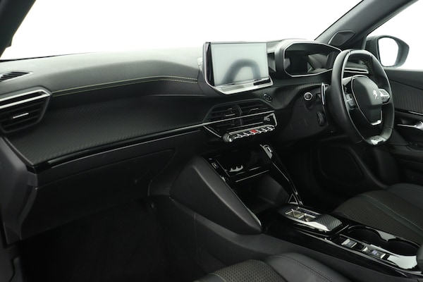 Used Peugeot 2008 2023 for sale - 76078998: Photo 12